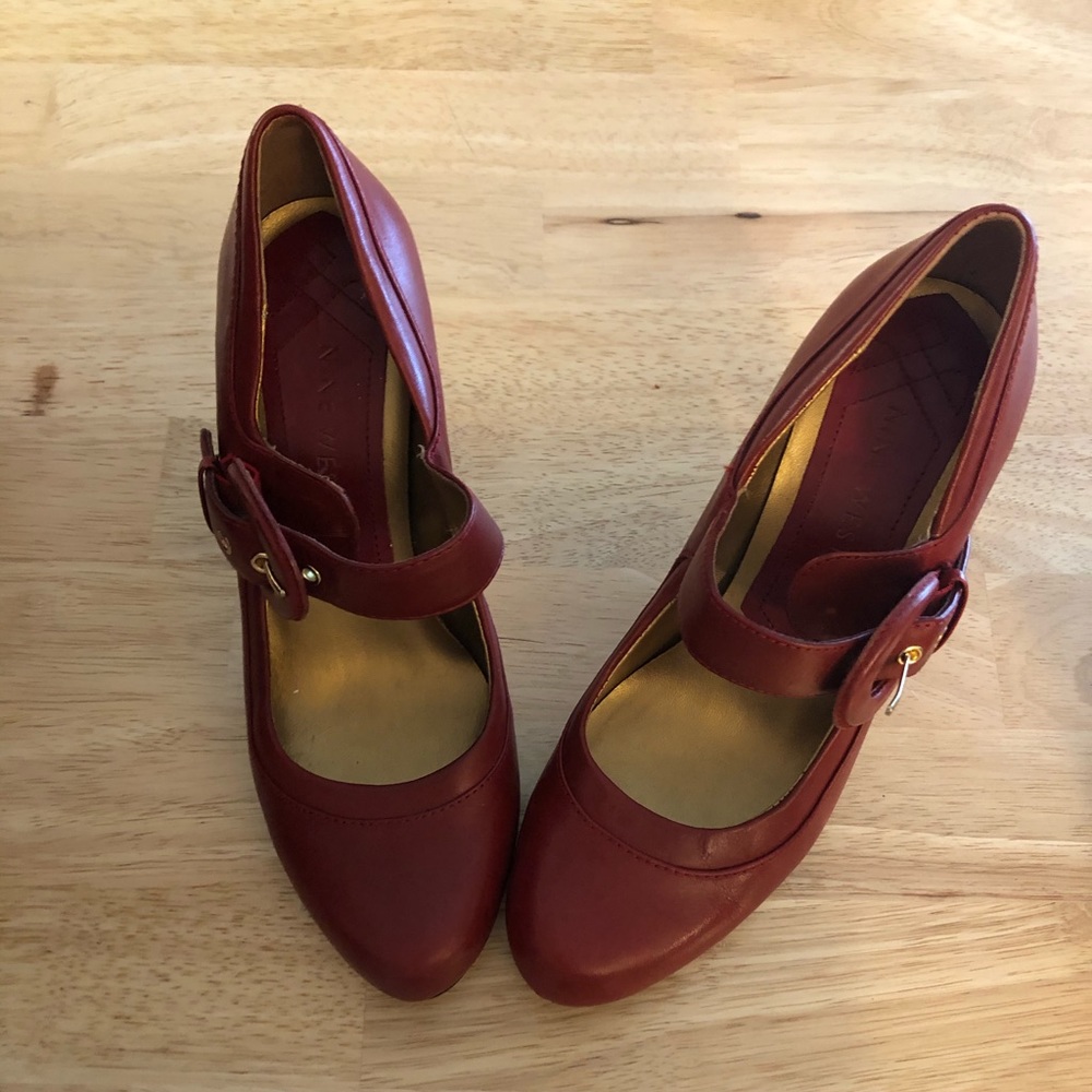 Red Nine West Mary Jane pumps